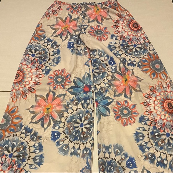 Ivriz flower pants - Picture 11 of 14